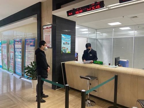 疫情防控不松懈，政務(wù)服務(wù)不斷檔，信息咨詢助民生