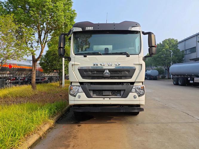 15噸油罐車專業(yè)制造廠家全解析 品質(zhì)與服務(wù)的雙重保障